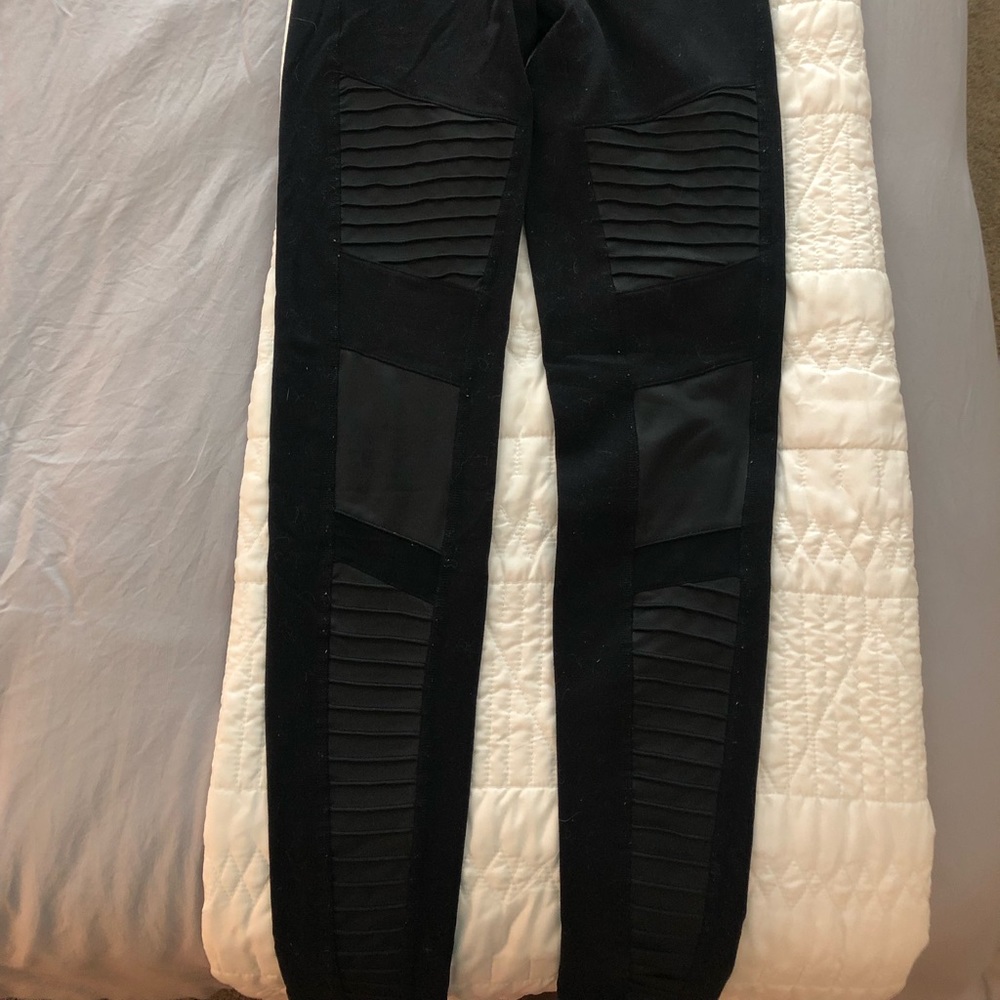 Alo Yoga High Waist Moto Legging